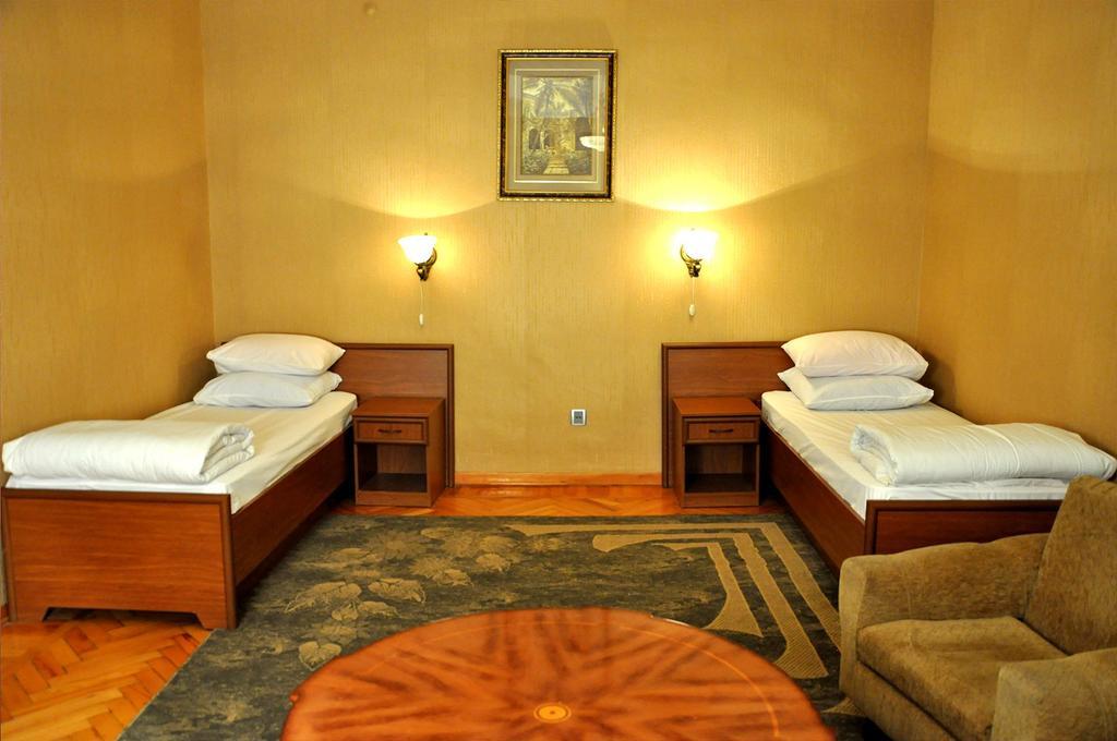 Ganja Hotel Zewnętrze zdjęcie