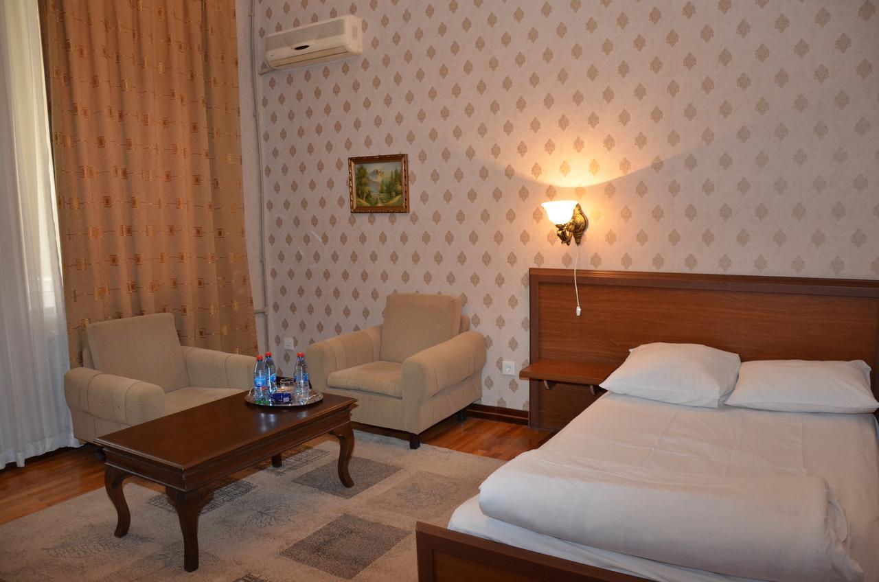 Ganja Hotel Zewnętrze zdjęcie