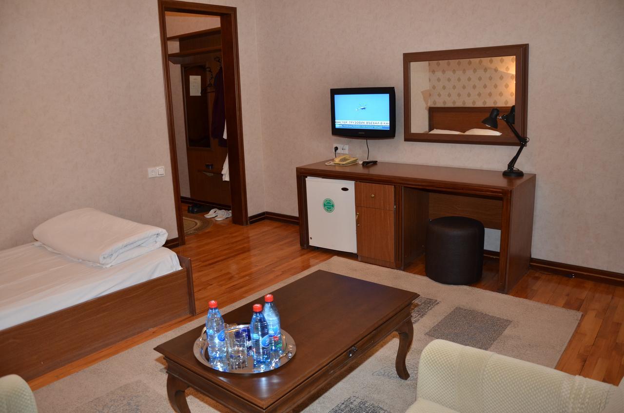 Ganja Hotel Zewnętrze zdjęcie