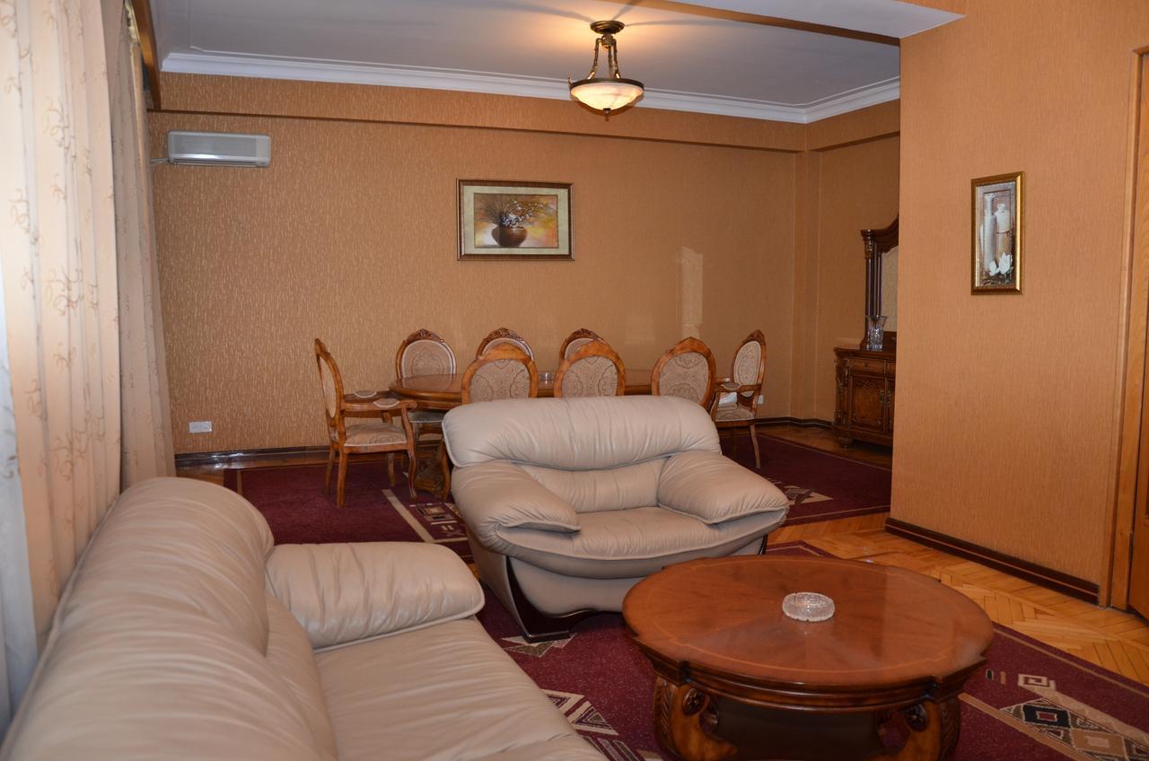 Ganja Hotel Zewnętrze zdjęcie
